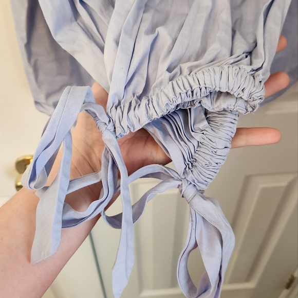 (6T) Banana Republic size medium tall puffed sleeve blouse - Picture 2 of 5